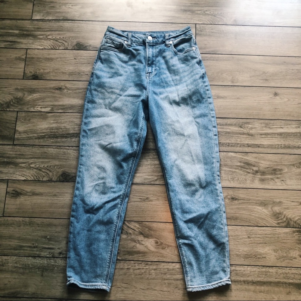 American Eagle Mom Jeans